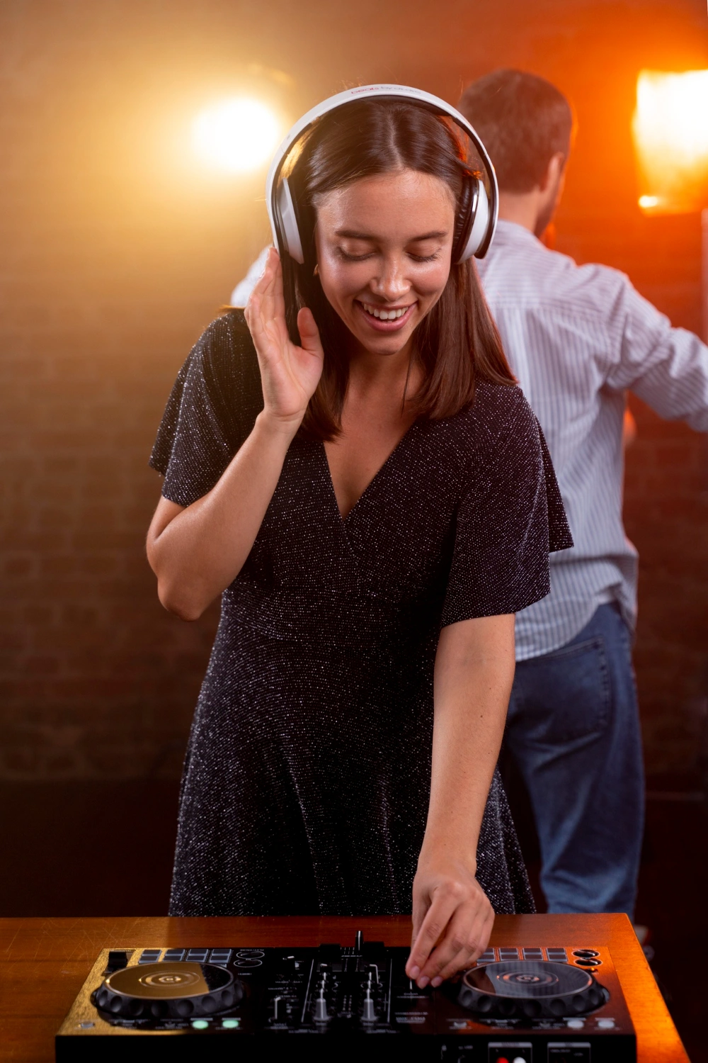 55dj DJ service for parties